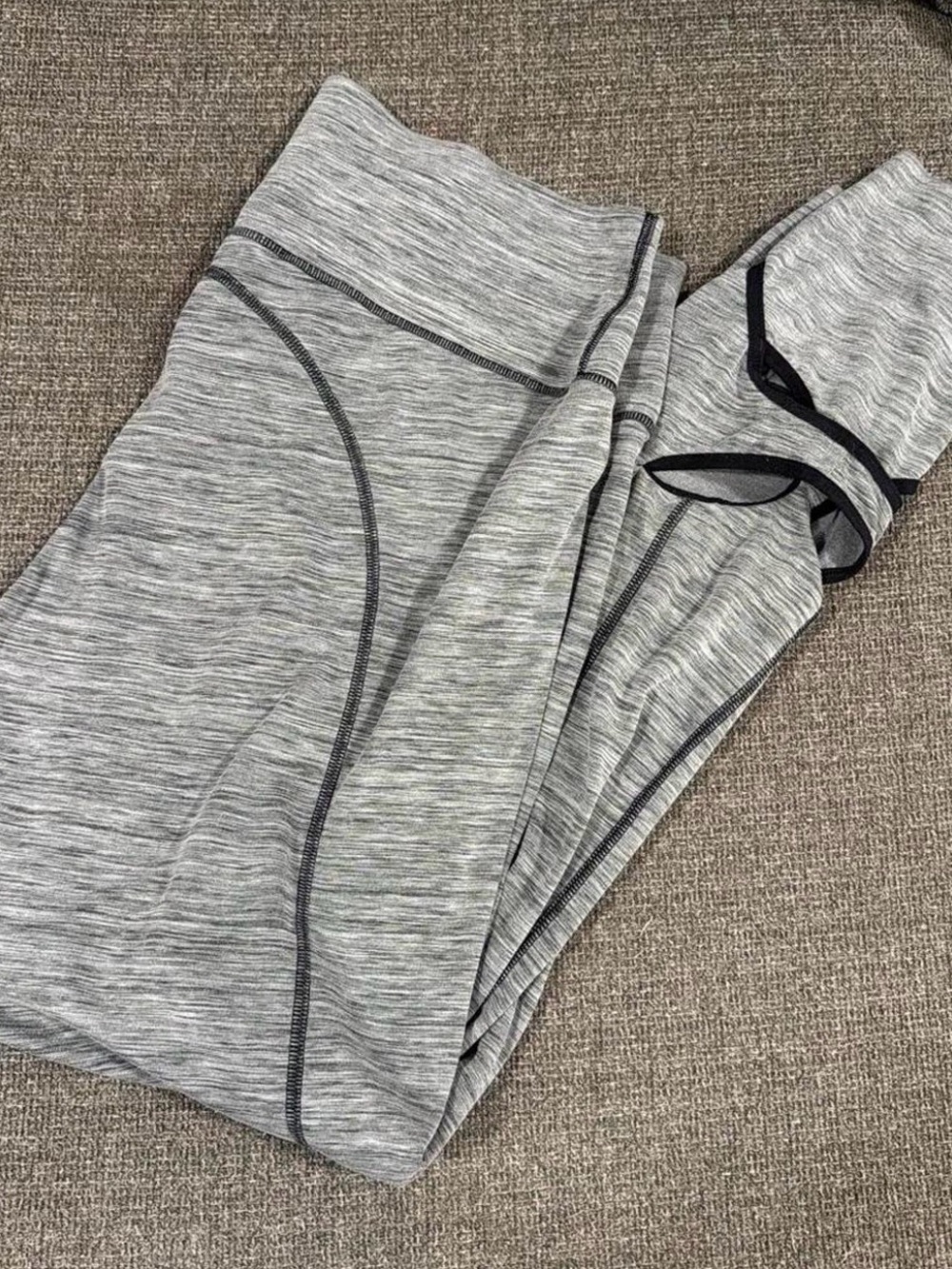 PINK Victoria's Secret Light Heather gray Seam-Detail relay Leggings